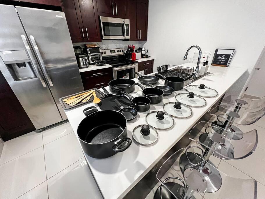 Vacay Spot Experience Luna Sky! 65" Tv Bar, Bbq, Shower Massage Jets, Music, Go To Fl Keys Homestead Luaran gambar