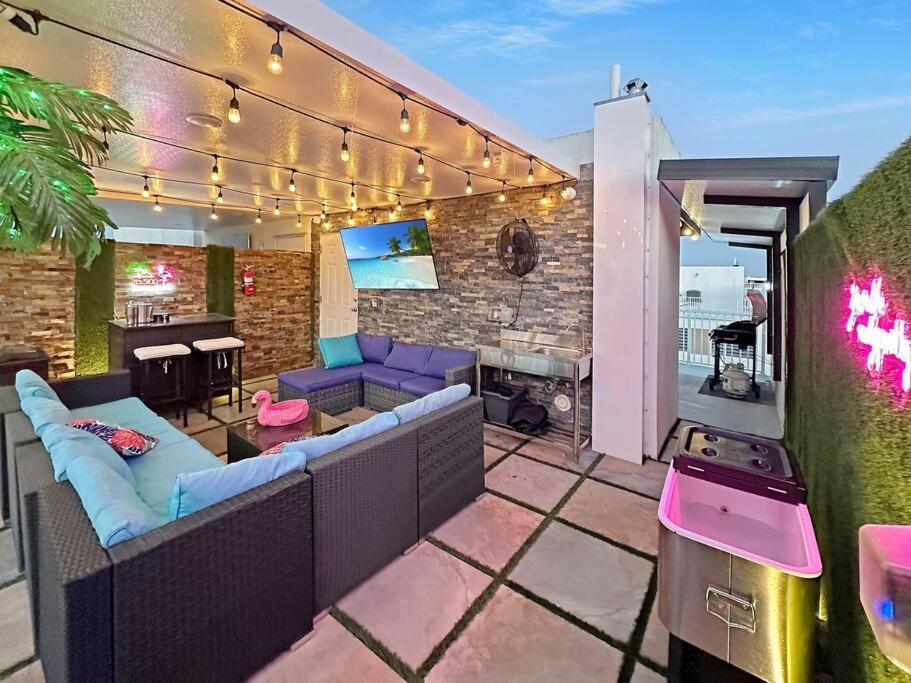 Vacay Spot Experience Luna Sky! 65" Tv Bar, Bbq, Shower Massage Jets, Music, Go To Fl Keys Homestead Luaran gambar
